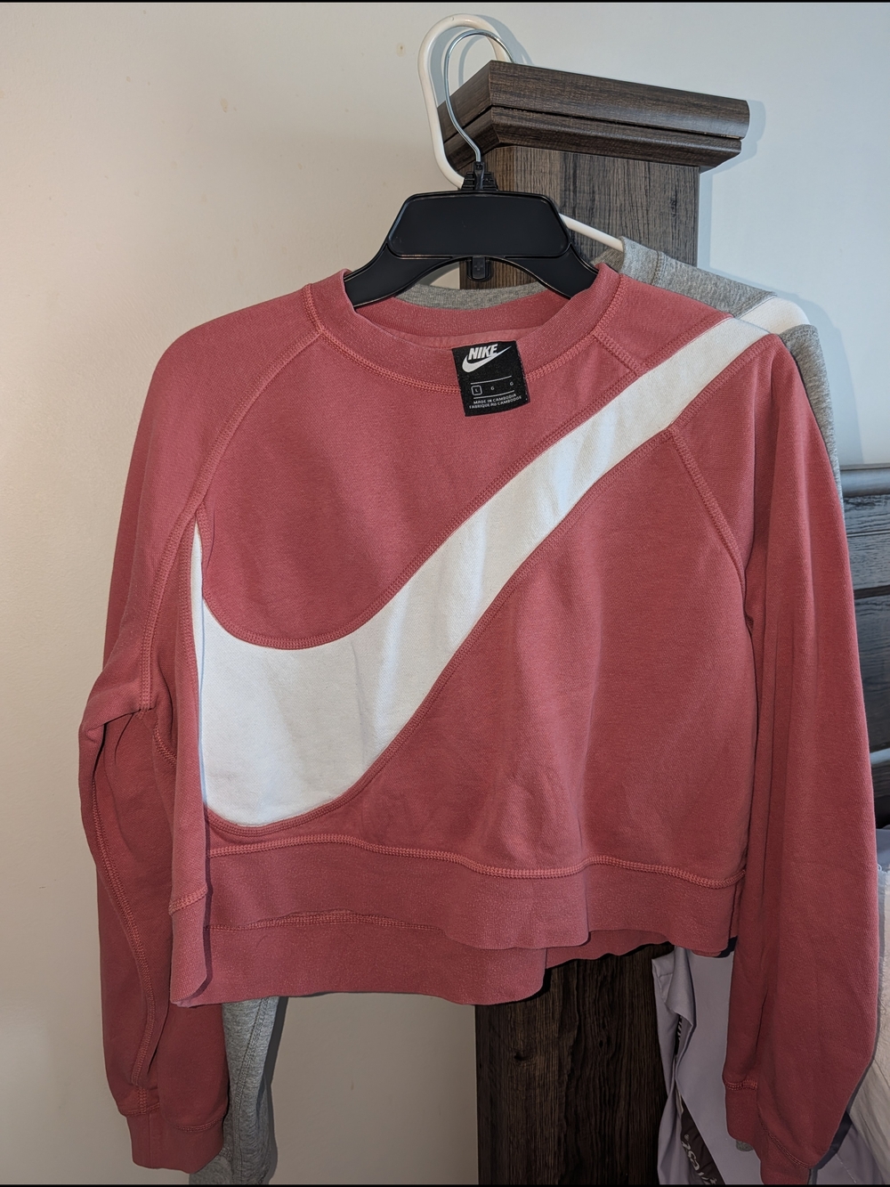 Nike Cropped Swoosh Sweatshirt - Dusty Rose & White